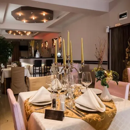 فندق Garni Ideal