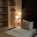 ホテル Garni Ideal 3*