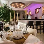 Hotel Garni Ideal 3*