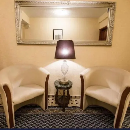 Garni Ideal מלון 3*