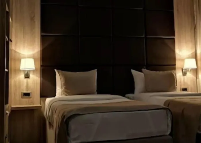 فندق Garni Ideal 3*