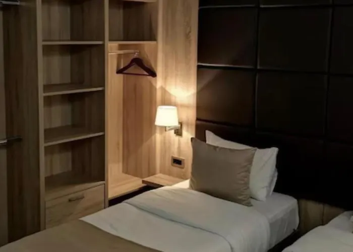 Ξενοδοχείο Garni Ideal 3*