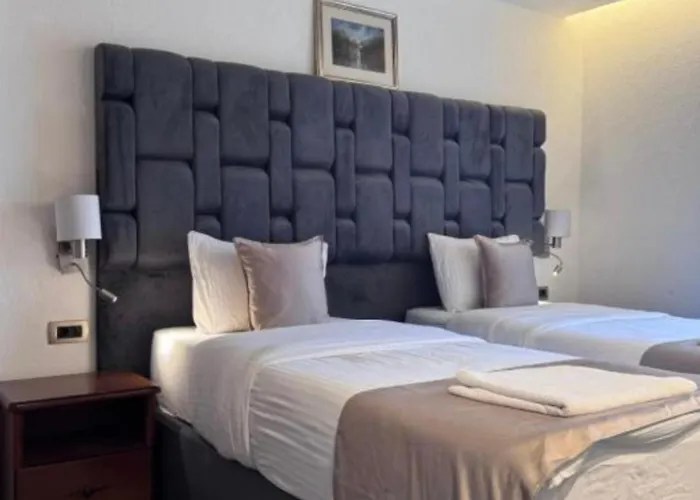 فندق Garni Ideal