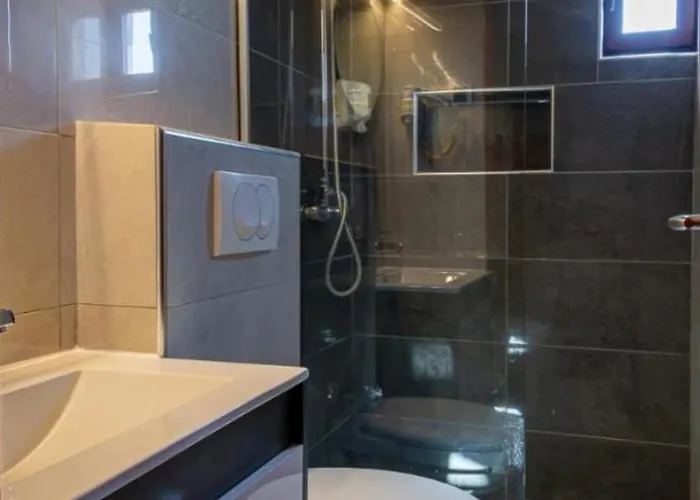 Garni Ideal Ξενοδοχείο 3*