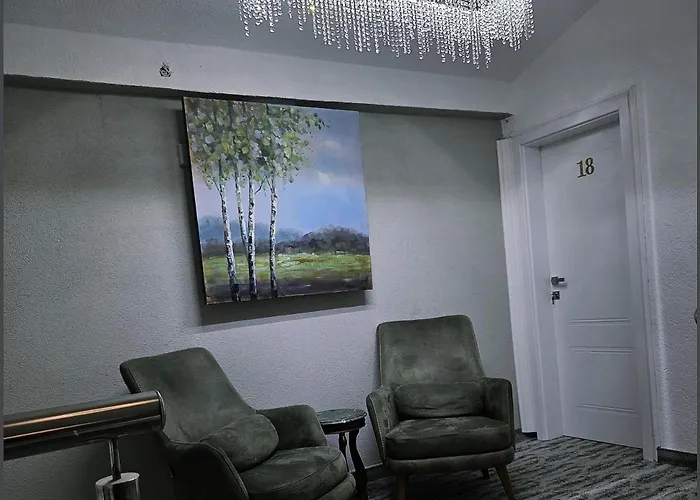 Garni Ideal فندق