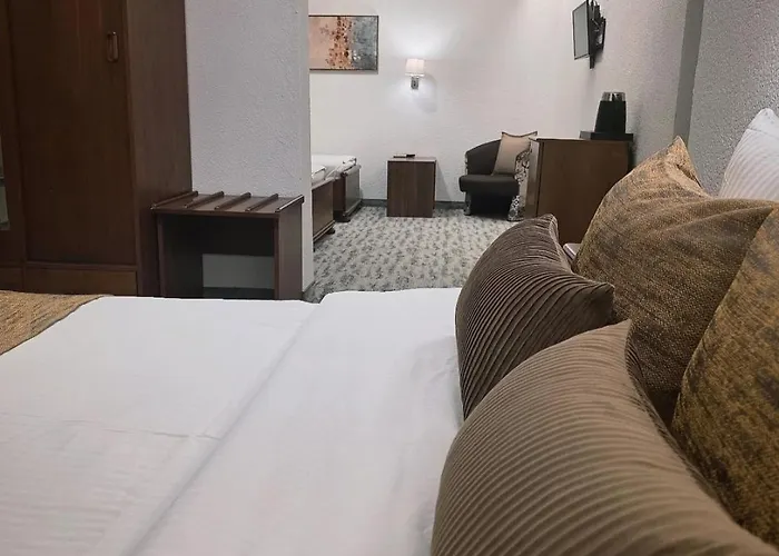 Garni Ideal Ξενοδοχείο 3*